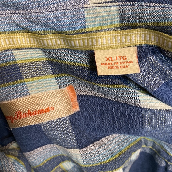 Tommy Bahama 100% Pure Silk Plaid Short Sleeve Button down shirt - Picture 5 of 12